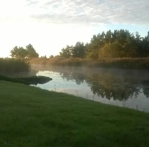 Lodge Tihase Puhkemajake Pärnu