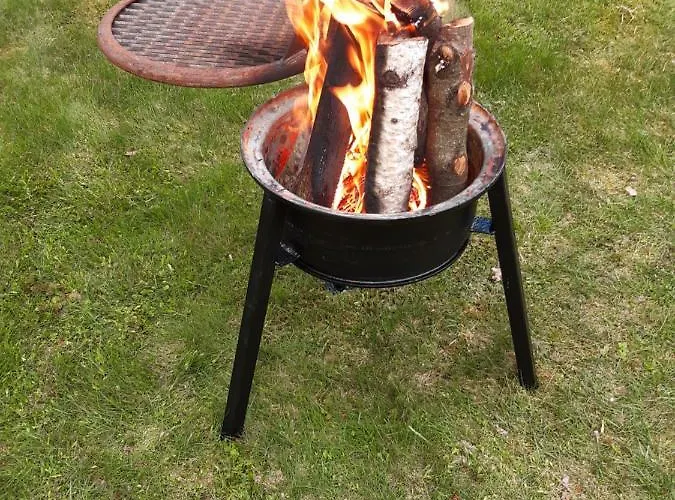 Lodge Tihase Puhkemajake Pärnu