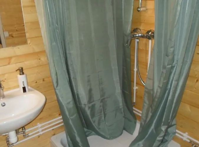 Tihase Puhkemajake Lodge Pärnu